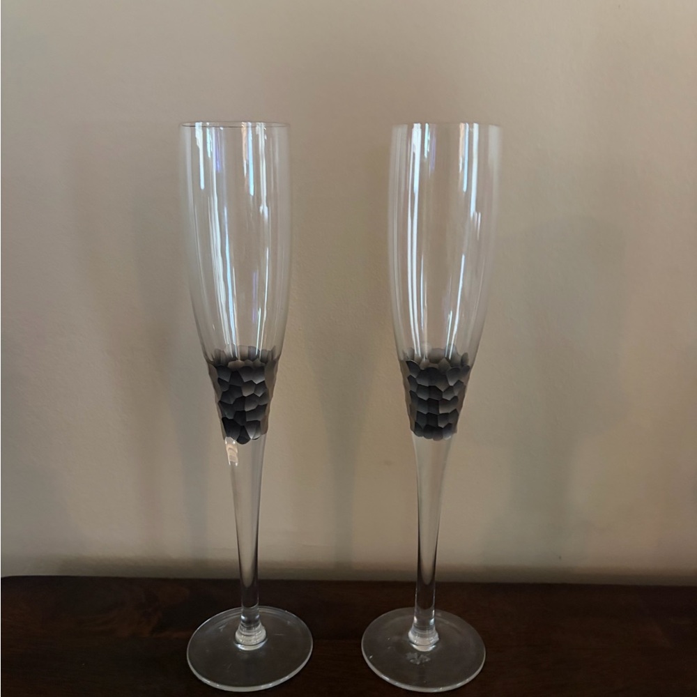 Kim Sybert Champagne Flutes with Silver Hexagonal Textured Accent - Silver-New!